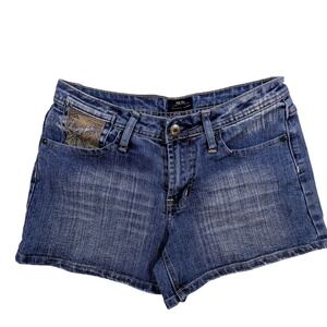Embroidered Denim Shorts – Women's 7 Blue Pocket Detail